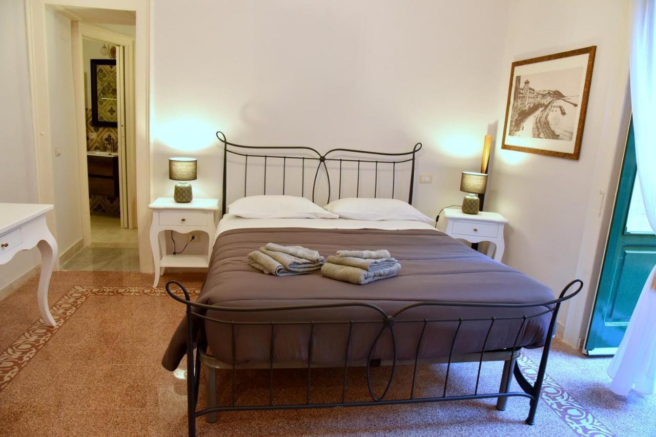 Ripa Garden Room And Suite Salerno Exterior foto